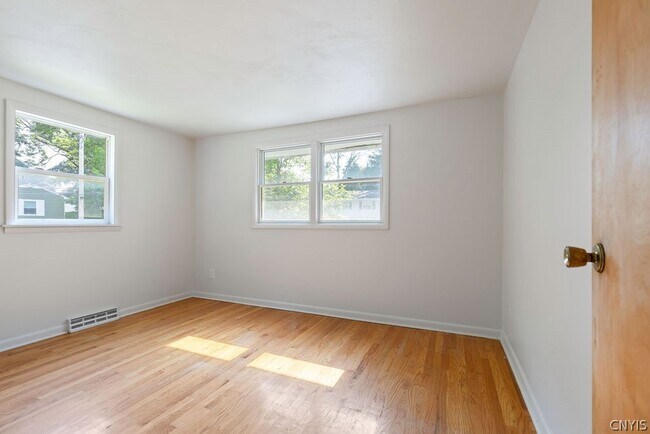 Building Photo - 110 Wolcott Terrace