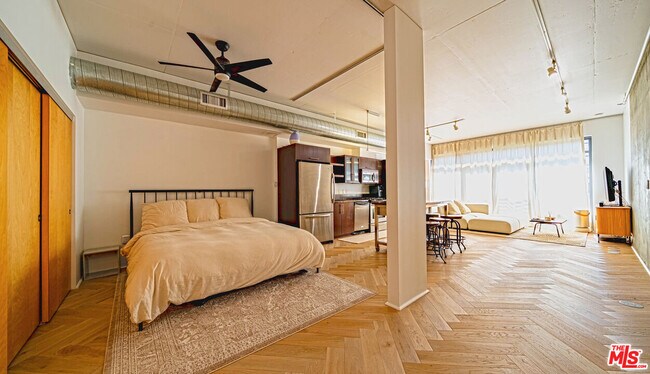 Building Photo - 1111 S Grand Ave