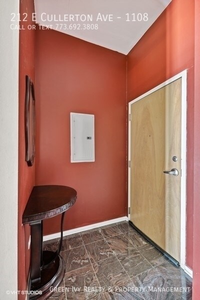 Building Photo - 1 Bed 1 Bath in the South Loop with amazin...