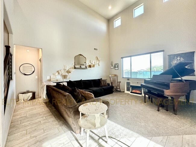 Building Photo - 7305 S Via Cabana