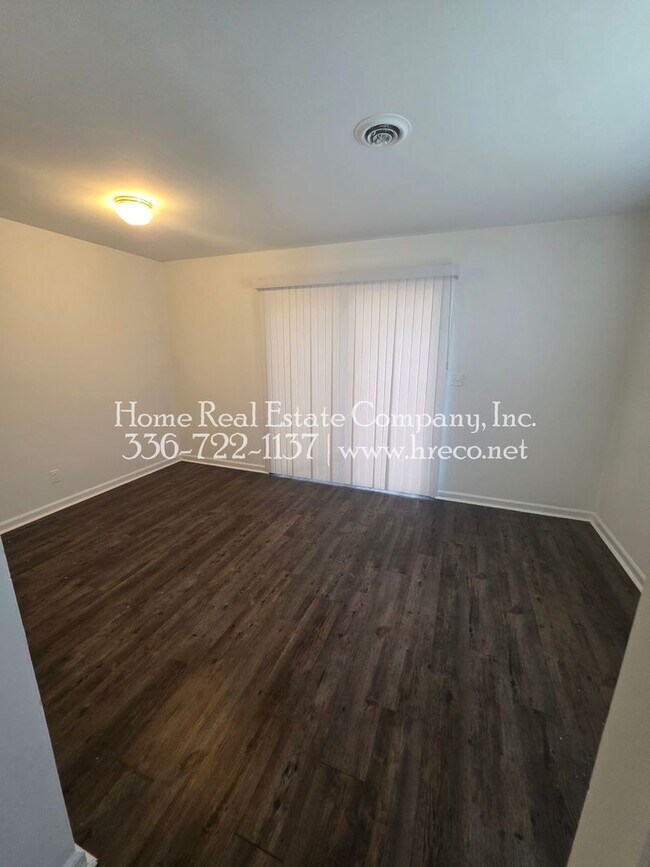 Building Photo - 1441 Brookwood Dr