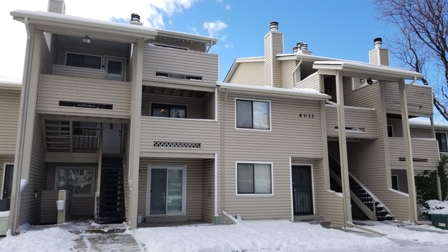 Building Photo - 6011 Yarrow St