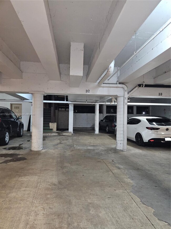 Building Photo - 6060 S Falls Cir Dr