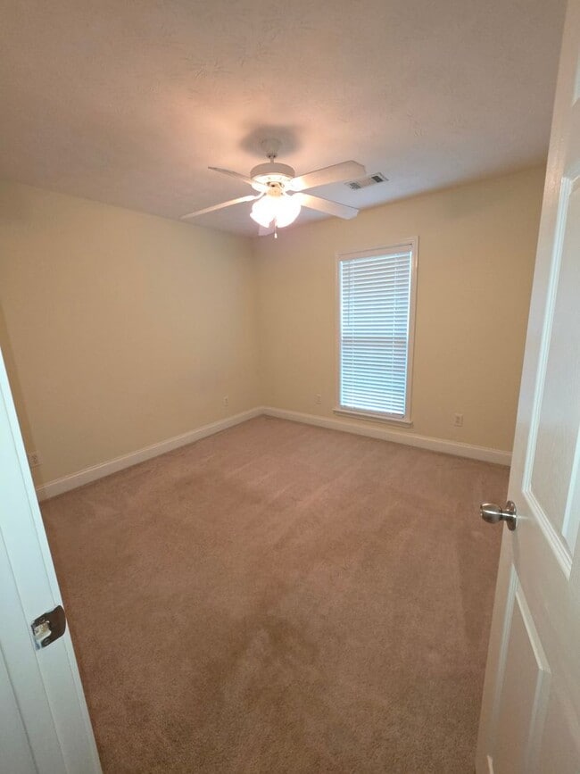 Building Photo - 22 Shadowridge Ln