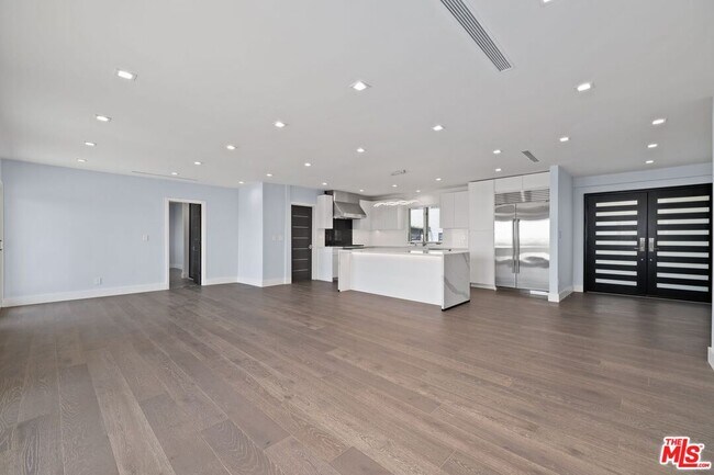 Building Photo - 1256 Stradella Rd