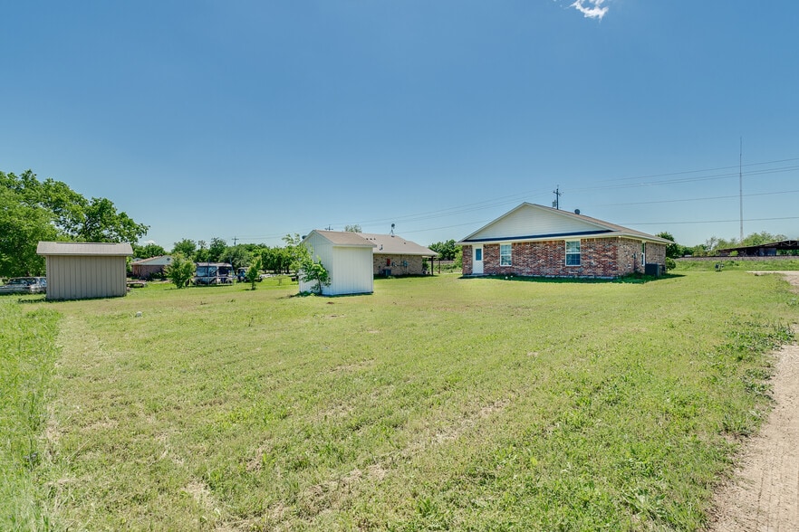 Building Photo - 380 Railroad Ave