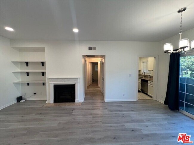 Building Photo - 3261 Sawtelle Blvd