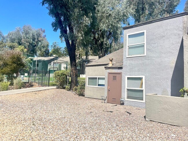 Building Photo - 1350 N Escondido Blvd