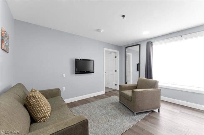 Building Photo - 797 E Market St