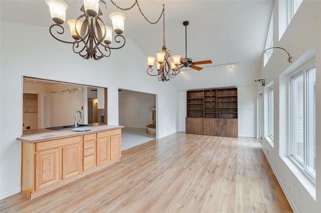 Building Photo - 1441 Everglades Dr