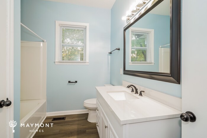 Building Photo - 413 Circle Dr