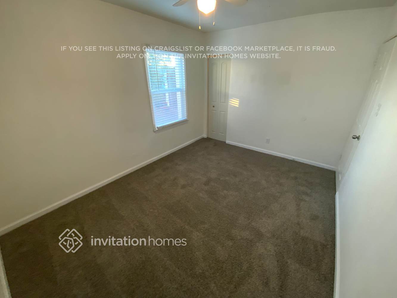 Building Photo - 1626 W 60th Pl