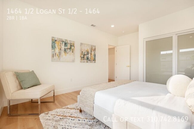 Building Photo - 1464 1/2 Logan St 1/2-1464