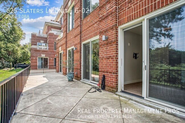 Building Photo - 625 Slaters Ln