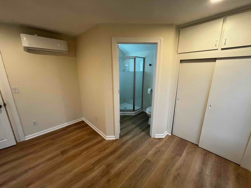 Building Photo - 529 E Grand River Ave