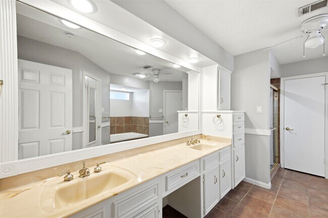 Building Photo - 20646 Prince Creek Dr