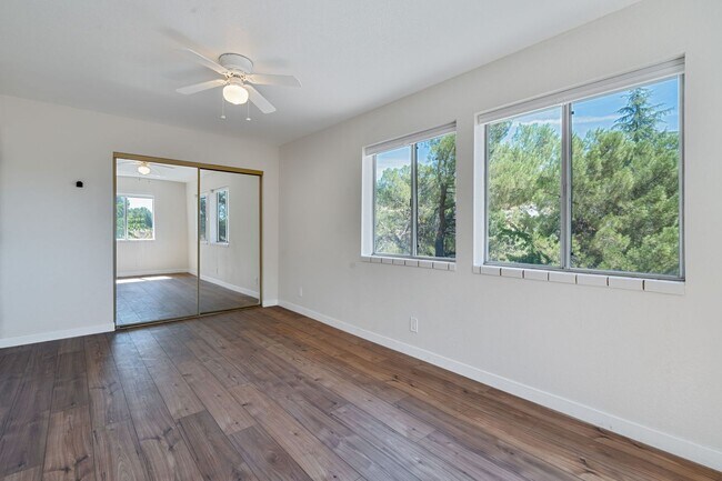Building Photo - Updated 2 Bedroom Home on 20 Acres in Shin...