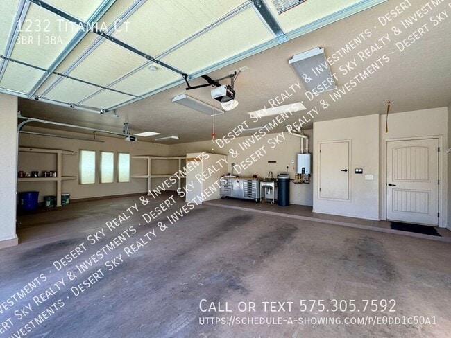 Building Photo - 1232 Titania Ct