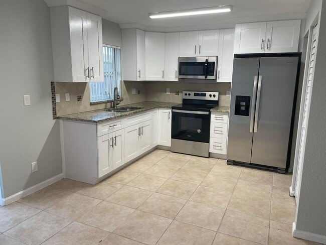 Building Photo - 2725 Prairie Ln