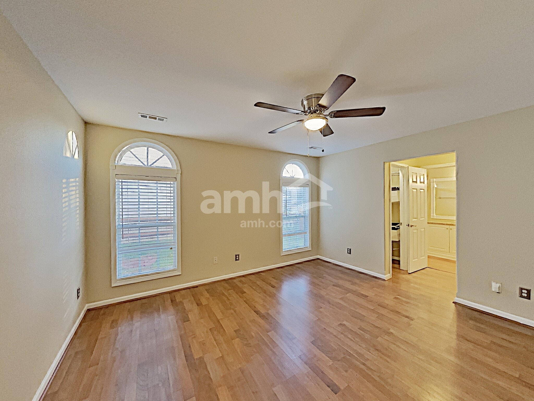 Building Photo - 10206 Orchard Grass Ct