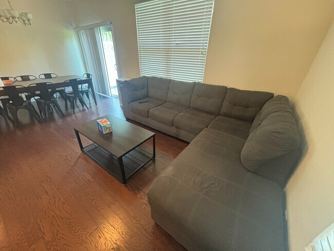 Building Photo - Room in Townhome on Sangre De Cristo Dr