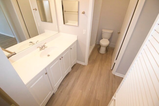 Building Photo - 9218 Roan Ln