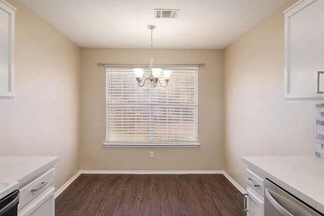 Building Photo - 1019 Leeds Castle Walk