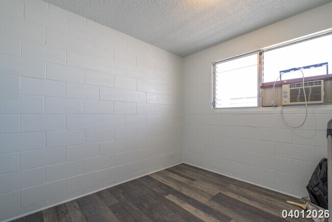 Building Photo - 617 McNeill St