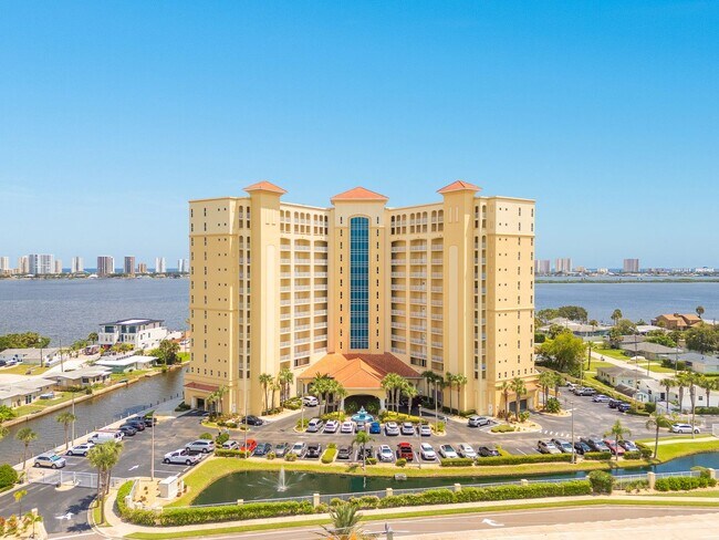 Building Photo - GORGEOUS Waterfront Condo in South Daytona