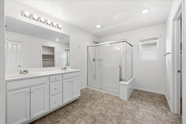 Building Photo - 3818 Fong Ranch Rd