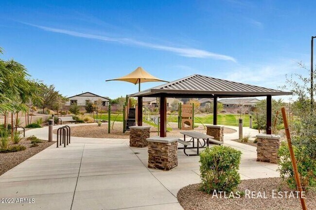 Building Photo - 13196 W Redstone Dr