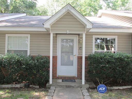 Building Photo - 1219 Limestone St