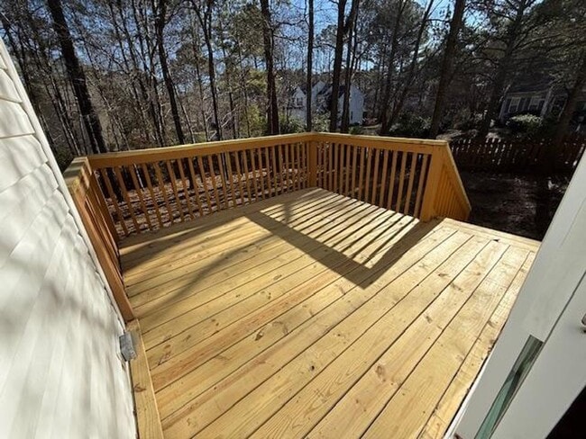 Building Photo - 201 Holmby Ct