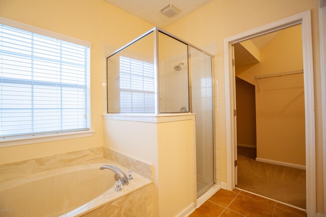 Building Photo - 6201 Pendragon Pl
