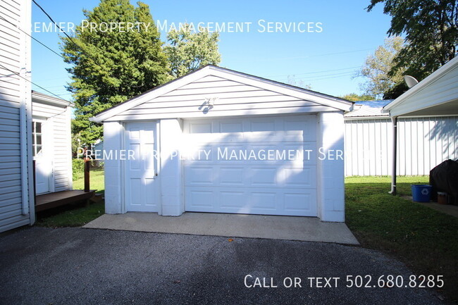 Building Photo - This Spacious 3-Bedroom, 2-Bathroom Home