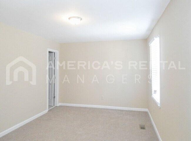 Building Photo - 378 Jamestown Manor Dr