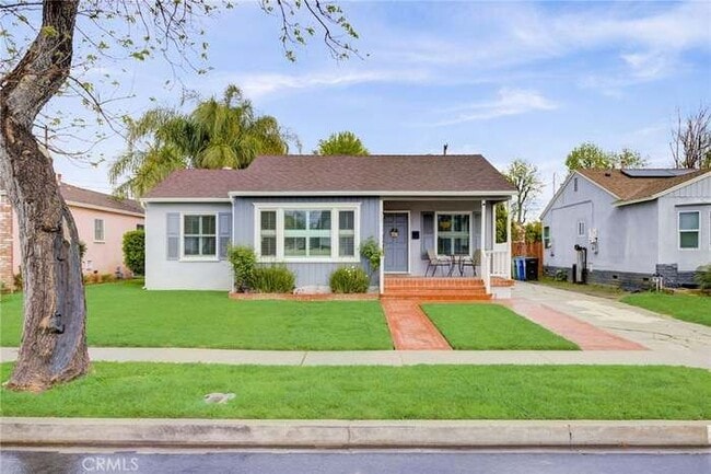 Building Photo - 6542 Balcom Ave