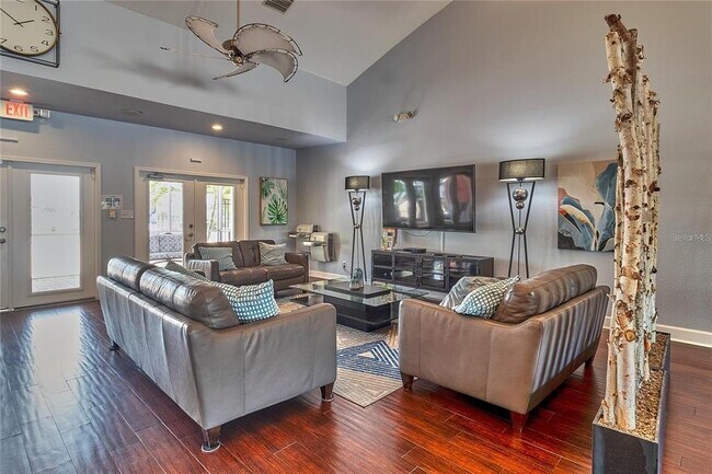 Building Photo - 3893 Pompano Dr SE