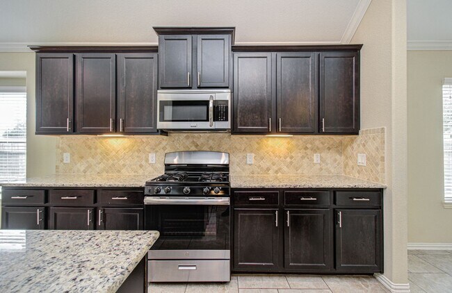 Building Photo - Spacious 4 Bed, 2 Bath Home Zoned to Tomball ISD