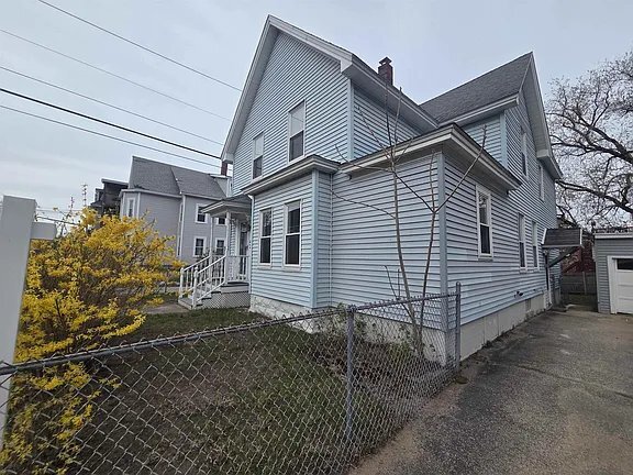 Building Photo - 427 Wilson St