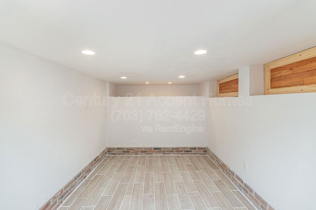 Building Photo - 1700 14th St S