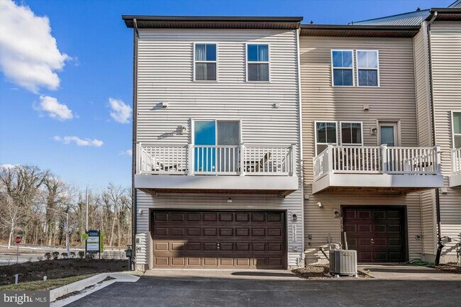 Building Photo - 6732 Belcrest Rd