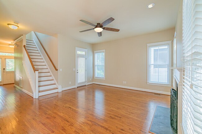 Building Photo - Stunning home in Baxter Village