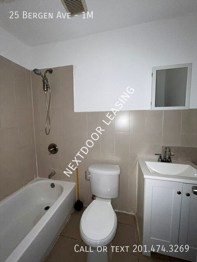 Building Photo - 25 Bergen Ave