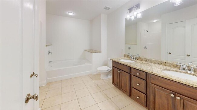 Building Photo - 3249 Brockenhurst Dr