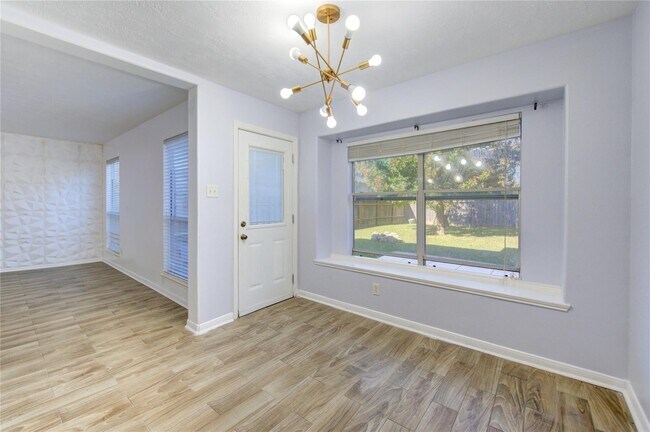 Building Photo - 19334 Strathmore Pl Ln