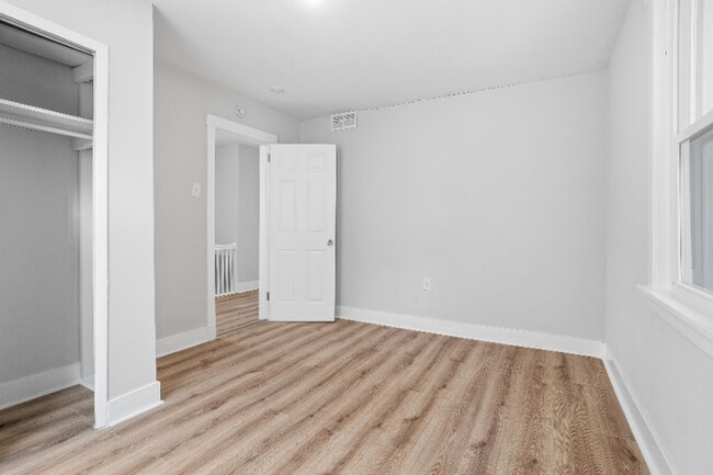 Building Photo - 1219 Duffield St