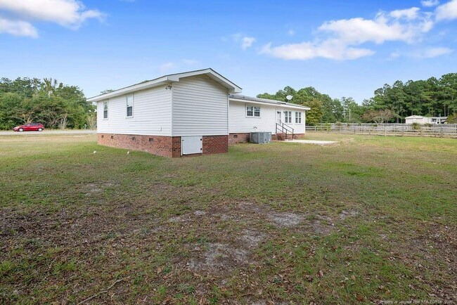 Building Photo - 4066 Hummingbird Pl