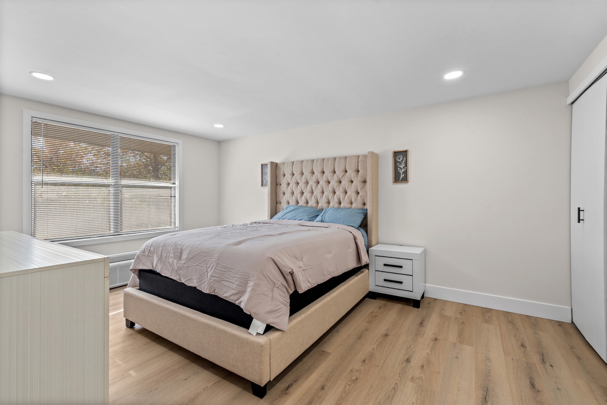 Building Photo - 41349 Heathmore Ct