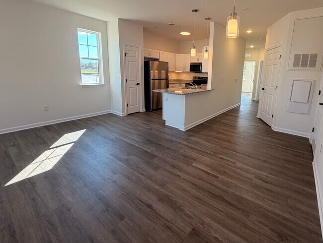 Building Photo - 1145 Savannah Rd